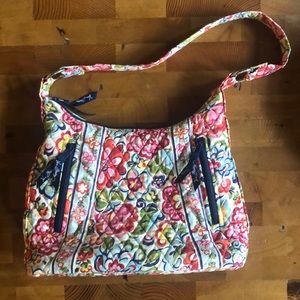 Vera Bradley Shoulder Bag.
